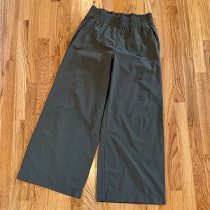 Vuori Villa wide leg long pants (olive)